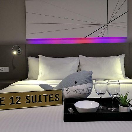The 12 Suites @ Empire Damansara Petaling Jaya Phòng bức ảnh