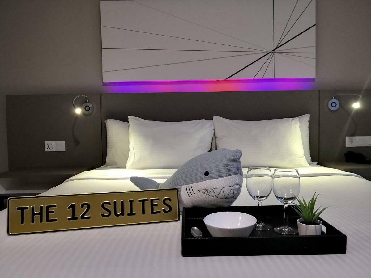 The 12 Suites @ Empire Damansara Petaling Jaya Phòng bức ảnh