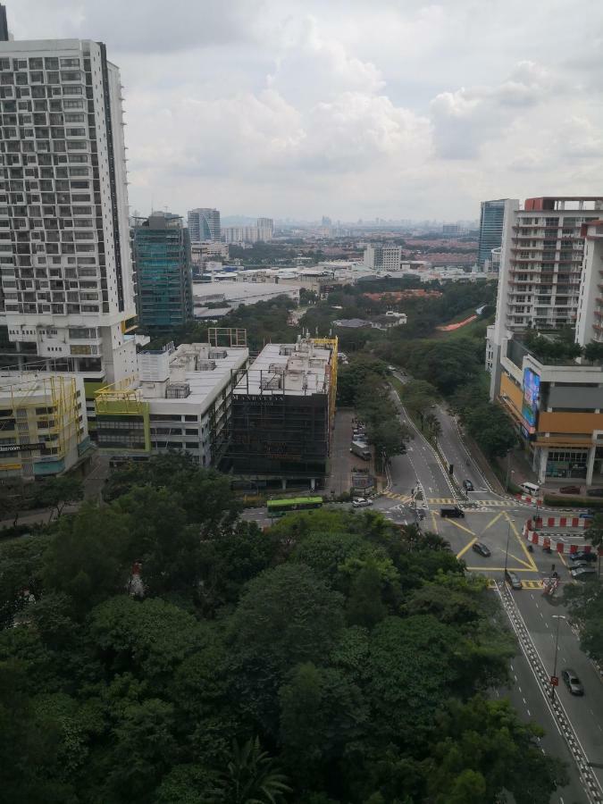 The 12 Suites @ Empire Damansara Petaling Jaya Ngoại thất bức ảnh